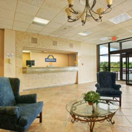 Days Inn Port Jervis Интериор снимка