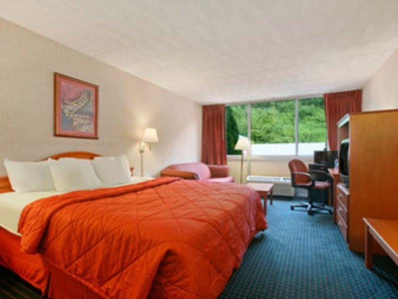 Days Inn Port Jervis Стая снимка