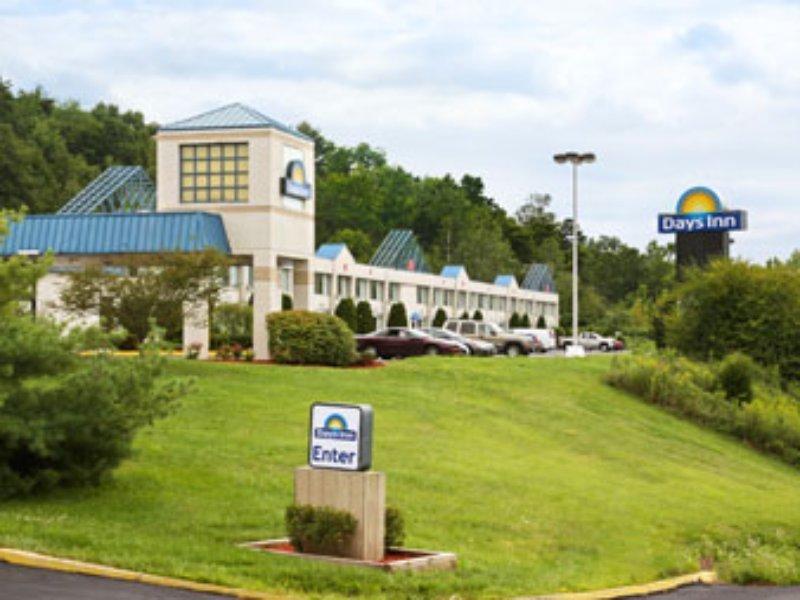 Days Inn Port Jervis Екстериор снимка